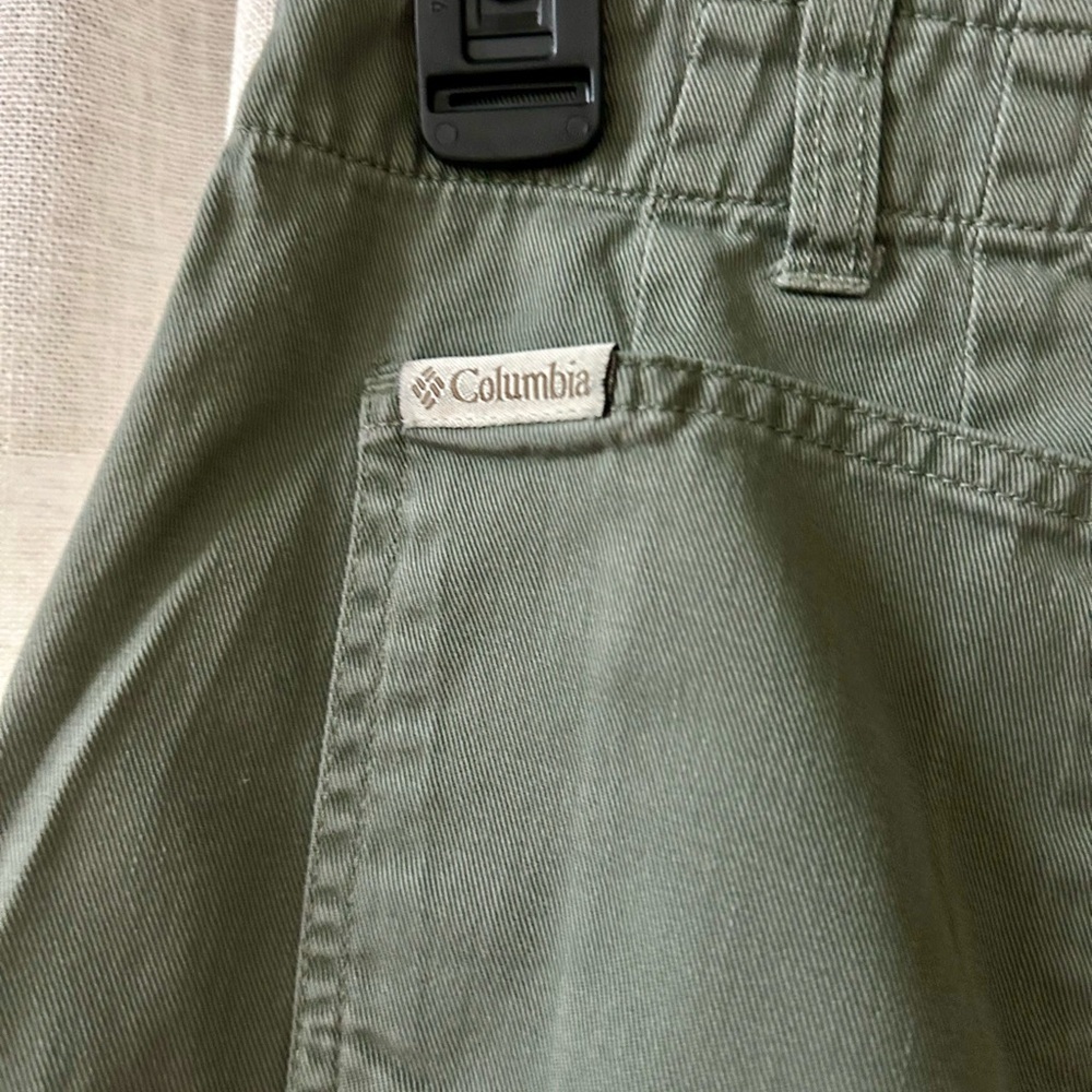 Columbia Olive Green Sporty Gorpcore Outdoor Skirt Front Button & Zip Size Small - Picture 5 of 7
